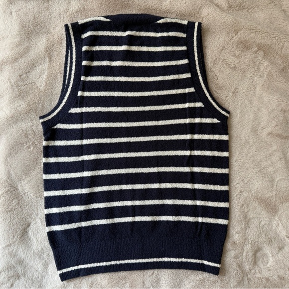 NWT Madewell Bouclé-Knit Sweater Tank
Vintage Ivory Juniper Berry Size M - Picture 8 of 11